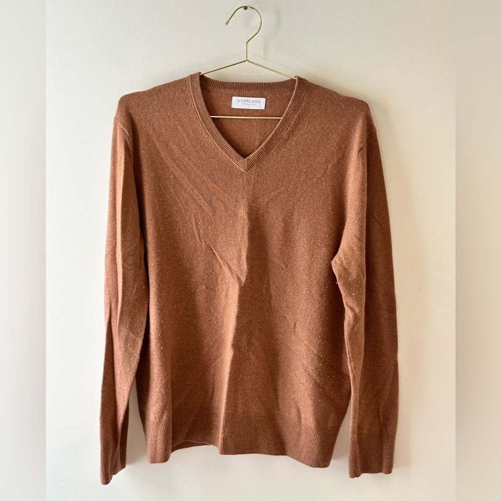 Everlane Cashmere Sweater in “Camel” Sz Large